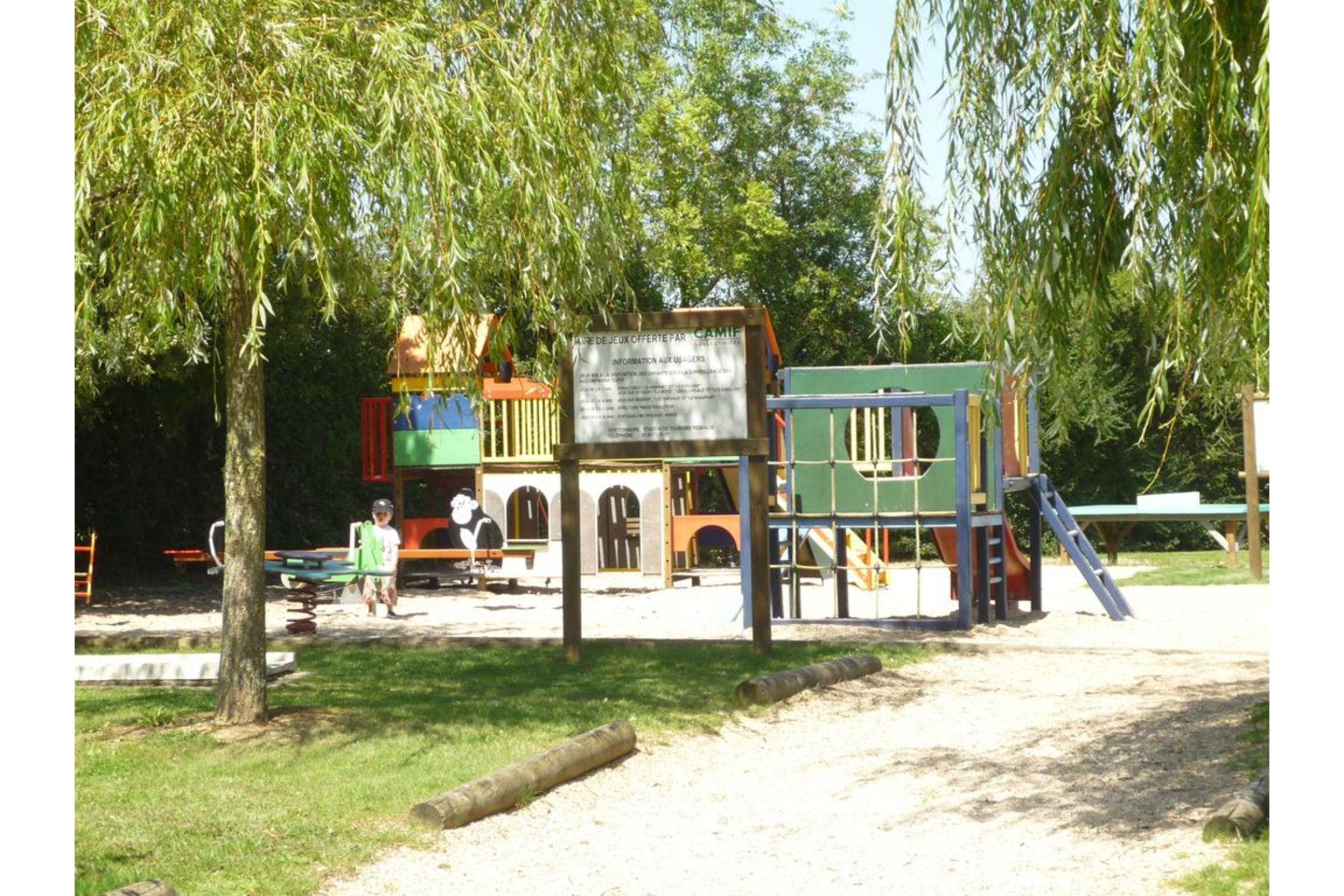 Terres De France - Natura Resort Pescalis Moncoutant Exterior photo